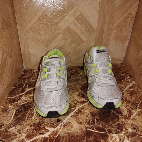 Nike women's Dual Fusion running shoes sneaker silver size 8.5. 021 - Picture 7 of 12